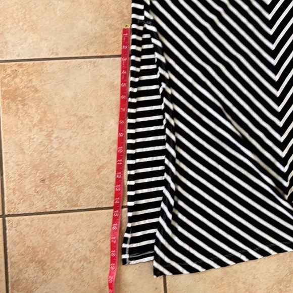 Tommy Bahama‎ Stripe to Chevron Black and White Racerback Maxi Dress Size Medium - Picture 7 of 7